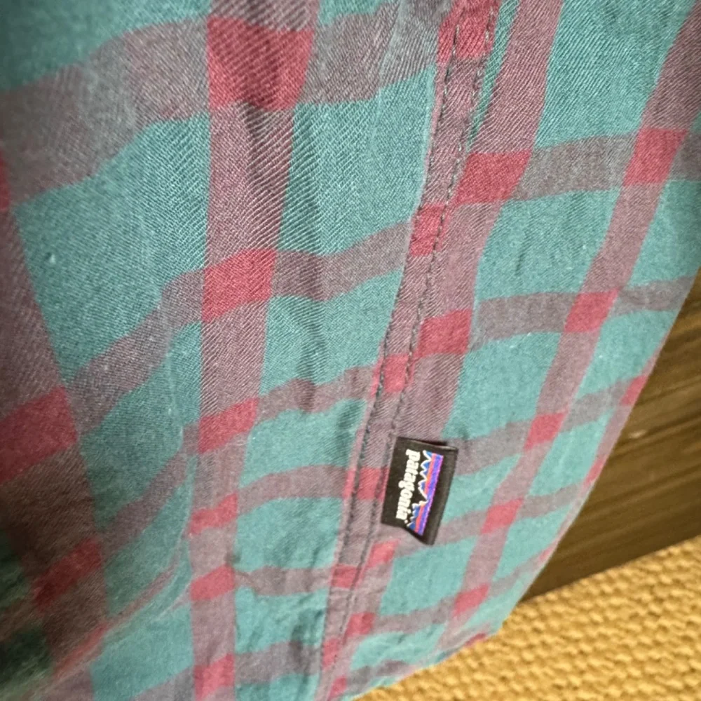 EUC Patagonia Long-Sleeved Pima Cotton Shirt, Blue/Red plaid, size L - Picture 3 of 7